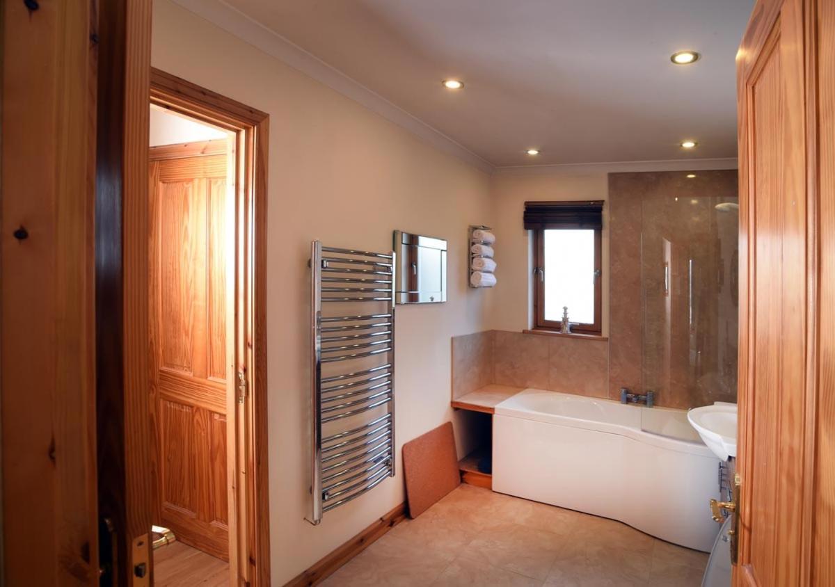 Rowan Cottage Self Catering Portree Bagian luar foto