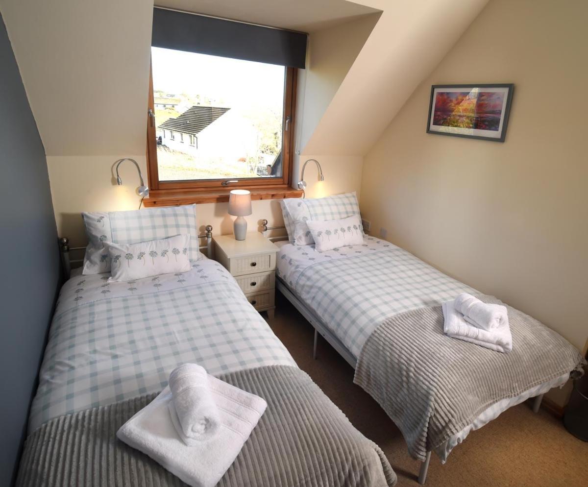 Rowan Cottage Self Catering Portree Bagian luar foto